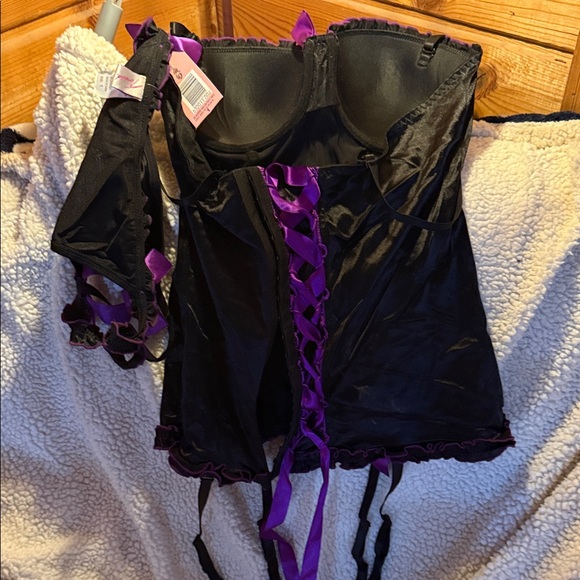 torrid Black Bustier with Purple Ribbon & Lace Trim - Picture 4 of 5